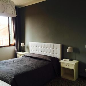 Camera economy con letto king size